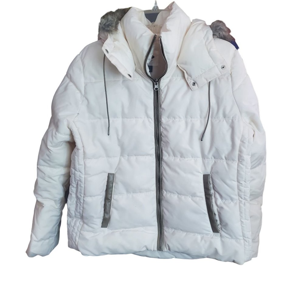 Old Navy Women's Winter Snow Puffer Jacket. White. Large.